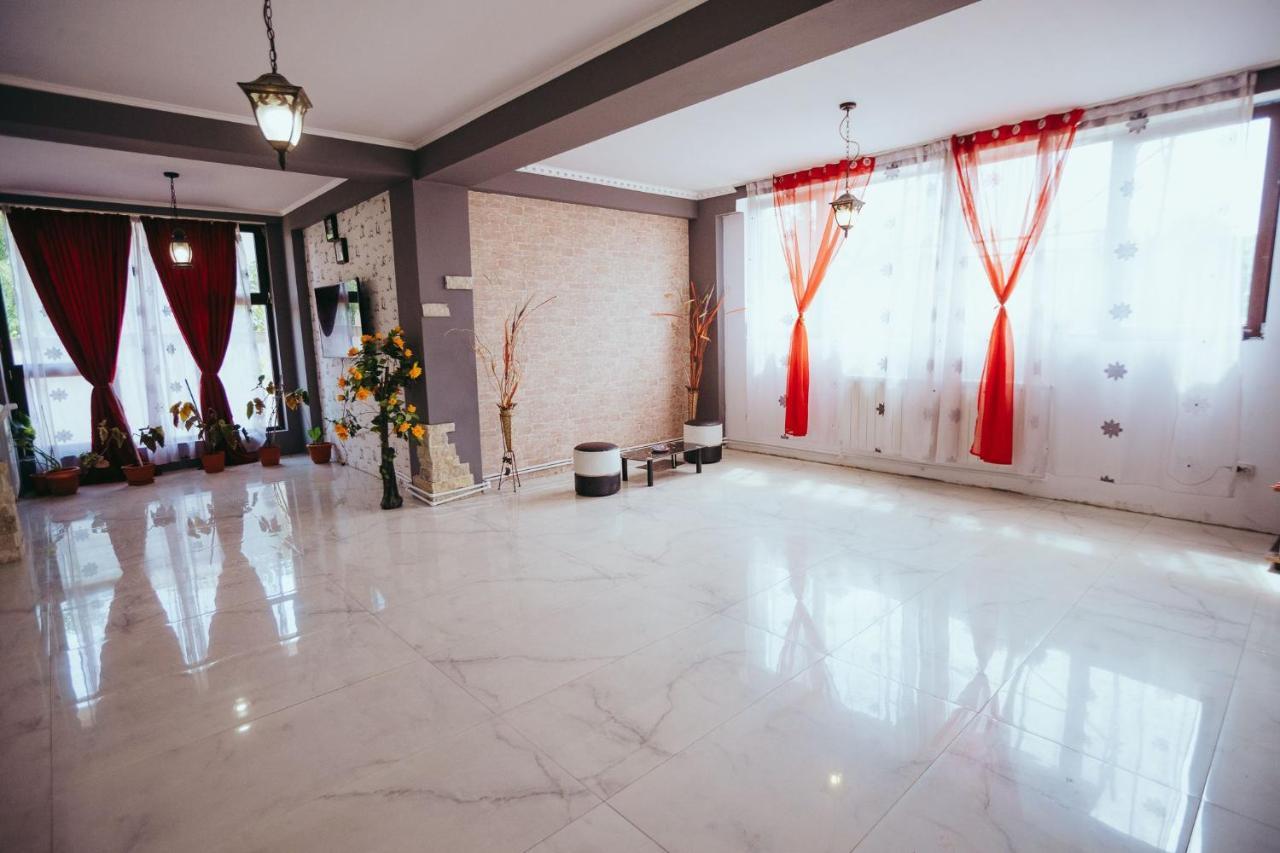 Casa Selly Hotel Tulcea Bagian luar foto