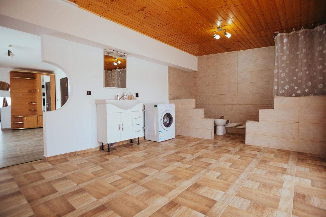 Casa Selly Hotel Tulcea Bagian luar foto